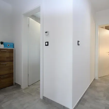 Mit Privatpool Fuer 6 Personen Ca 140 Qm In Stinjan, Istrien Istrische Riviera Дом отдыха Штиньян