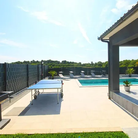 Holiday home Mit Privatpool Fuer 6 Personen Ca 140 Qm In Stinjan, Istrien Istrische Riviera Stinjan